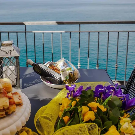 La Lampara Sea View Terrace With Ac Διαμέρισμα Μαναρόλα